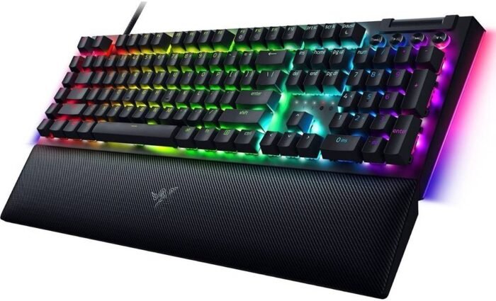 Механическая клавиатура Razer BlackWidow V4, RGB, Yellow Switches, US, черная