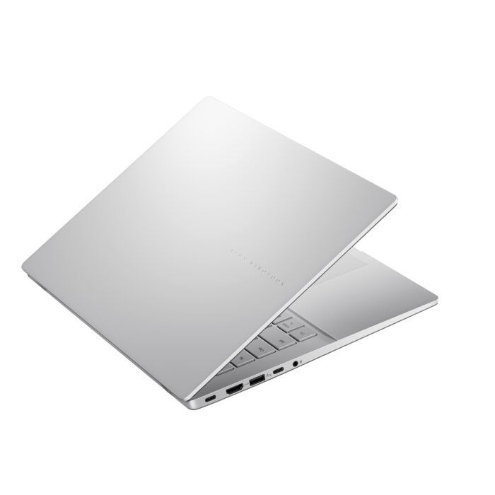Asus Vivobook S14 | Cool Silver | 14" | IPS | WUXGA | 60 Hz | 1920 x 1200 пикселей | Антибликовое покрытие | Intel Core i5 | i5-13420H | 16 ГБ | DDR5 | Объем SSD 512 ГБ | Intel Graphics | Windows 11 Home | 802.11ax | Bluetooth версии 5.3 | Раскладка клавиатуры US international | Подсветка клавиатуры | Гарантия на батарею 12 мес. | Гарантия 24 мес.