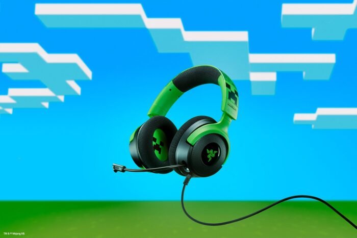 Игровая гарнитура Razer | Kraken V4 X | Проводная | Полноразмерная | Микрофон | Minecraft Edition